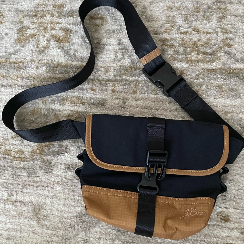 J. Crew Montauk belt bag in recyled nylon